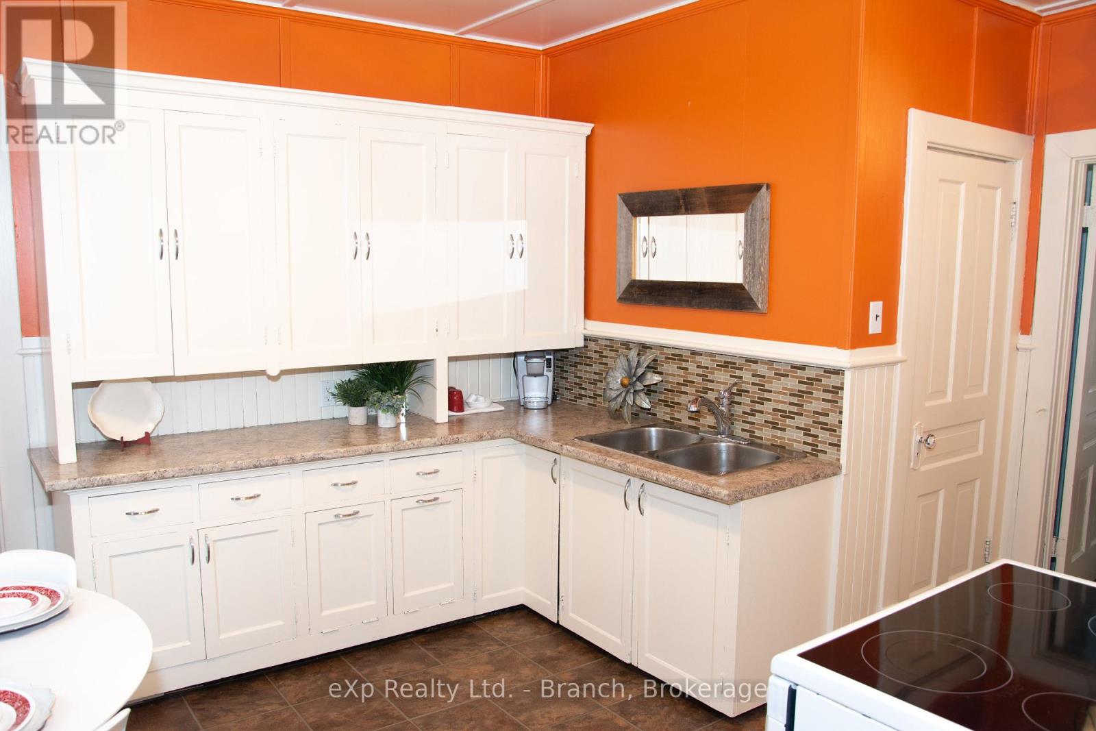 54 Sixth Street, Smooth Rock Falls, Ontario  P0L 2B0 - Photo 10 - T12399171