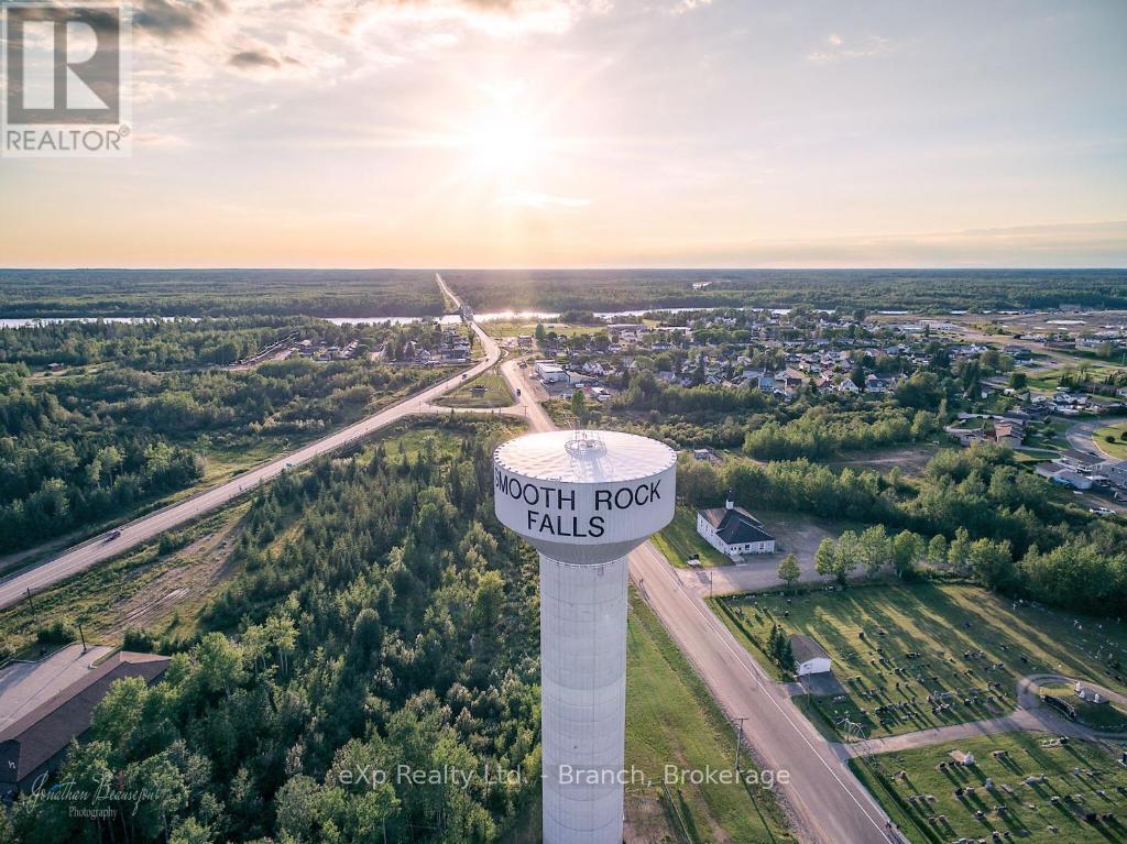 54 Sixth Street, Smooth Rock Falls, Ontario  P0L 2B0 - Photo 26 - T12399171