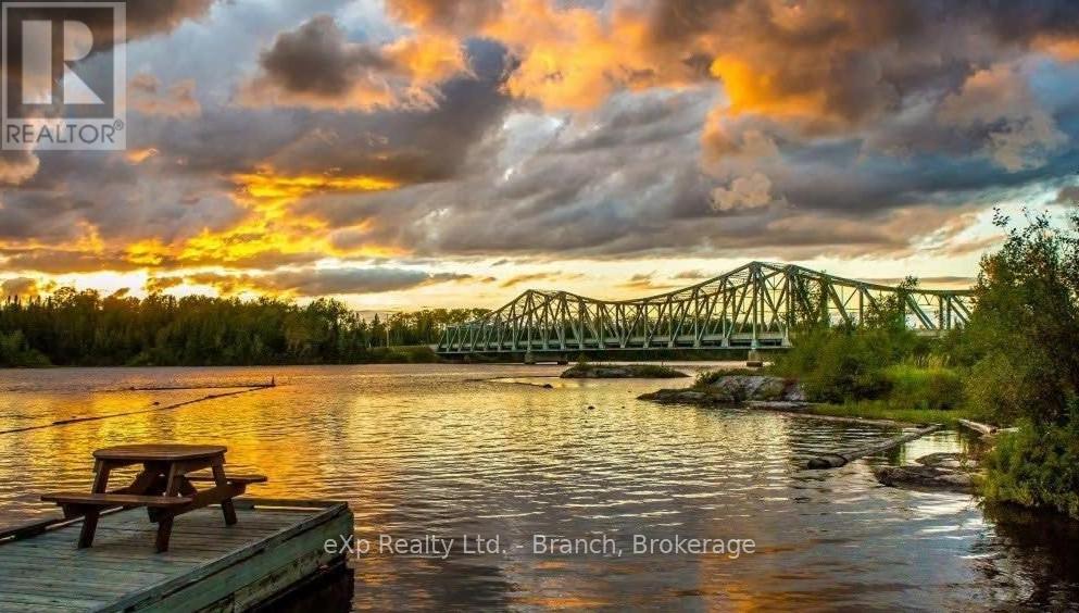 54 Sixth Street, Smooth Rock Falls, Ontario  P0L 2B0 - Photo 27 - T12399171