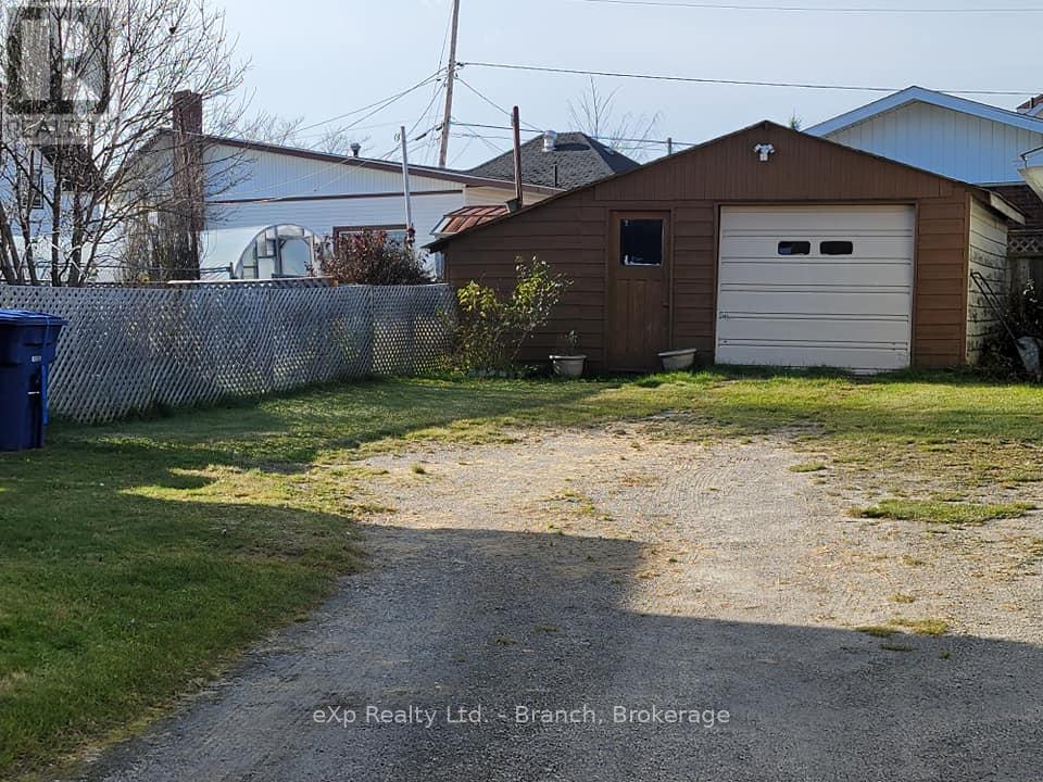 54 Sixth Street, Smooth Rock Falls, Ontario  P0L 2B0 - Photo 5 - T12399171