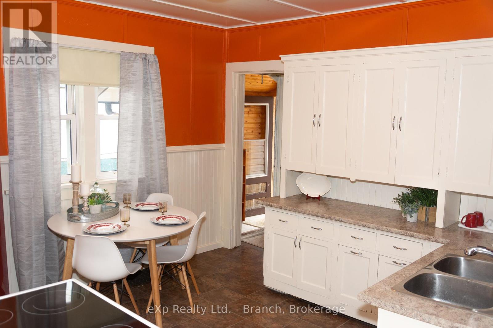 54 Sixth Street, Smooth Rock Falls, Ontario  P0L 2B0 - Photo 8 - T12399171