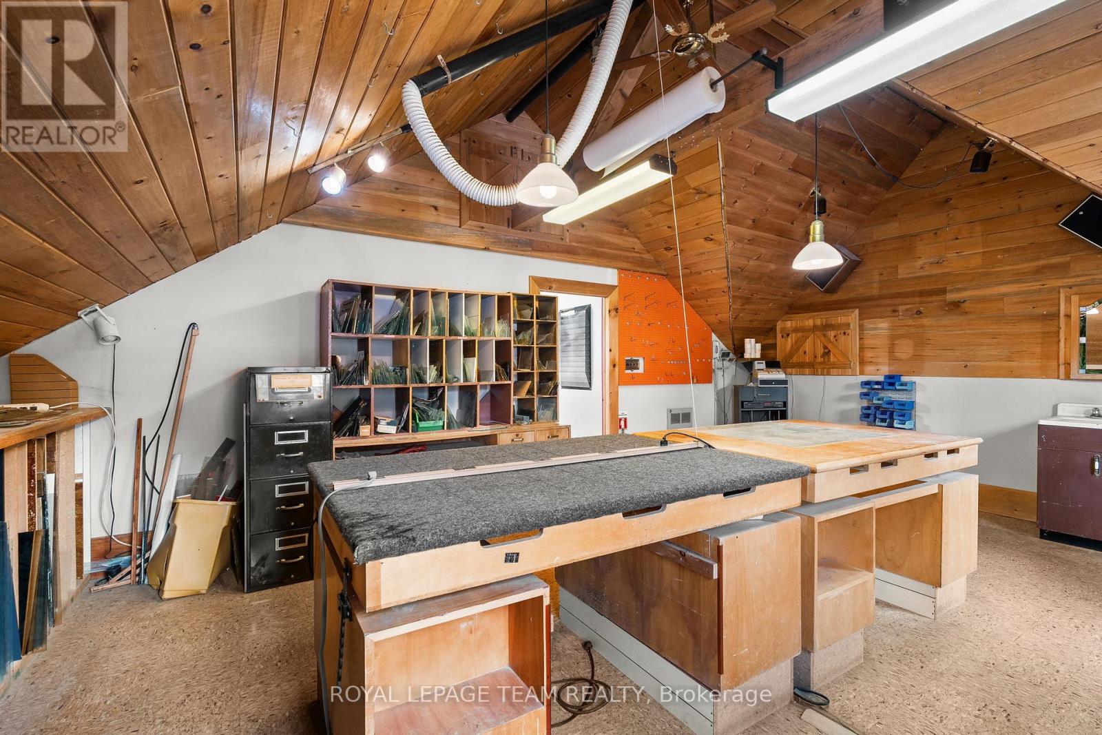 34 Princess Street, Carleton Place, Ontario  K7C 2M5 - Photo 37 - X12399150