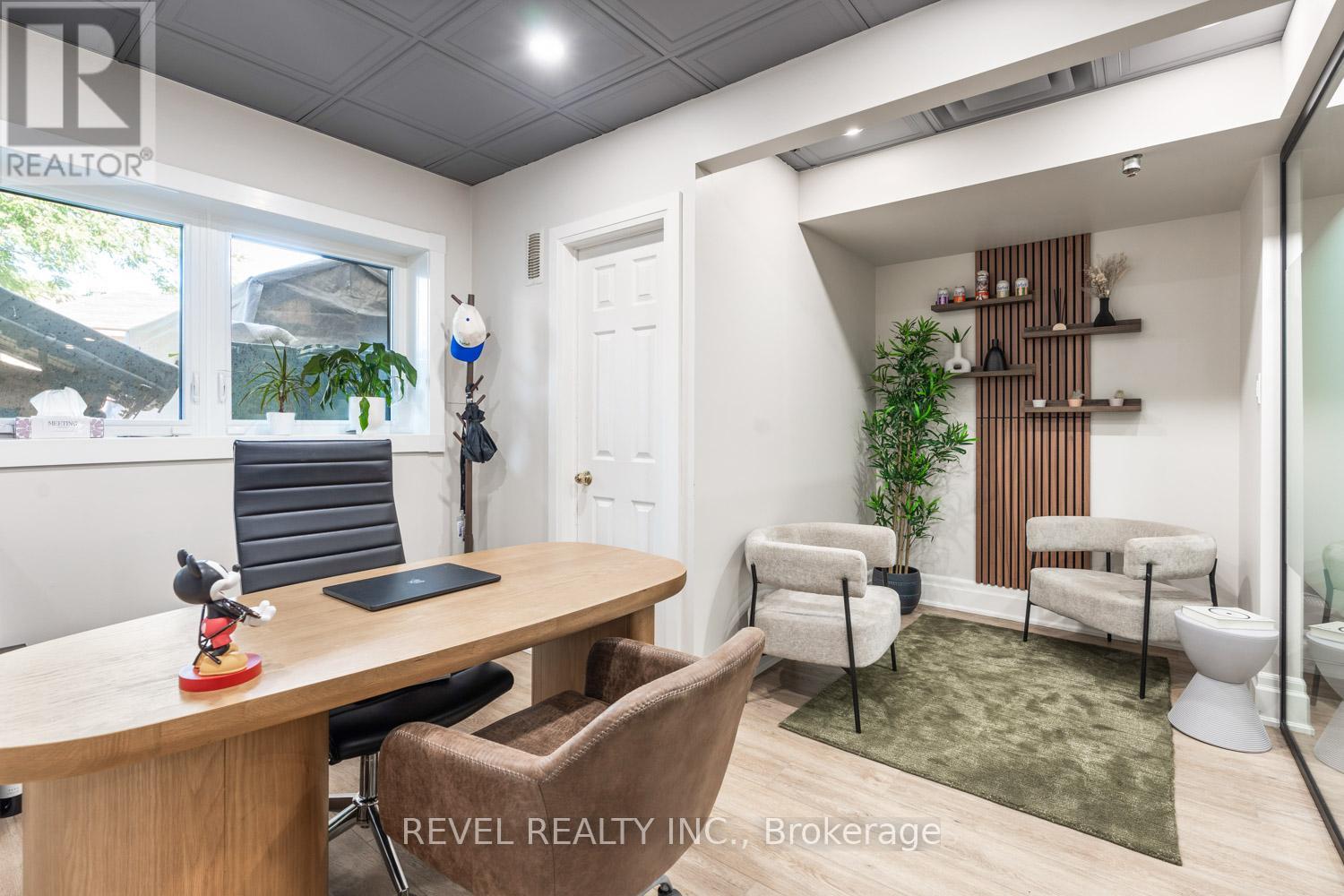 850 College Street, Toronto, Ontario  M6H 1A2 - Photo 17 - C12397967