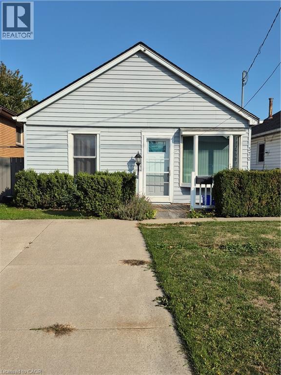 Property at 372 WAVERLY Street image 5