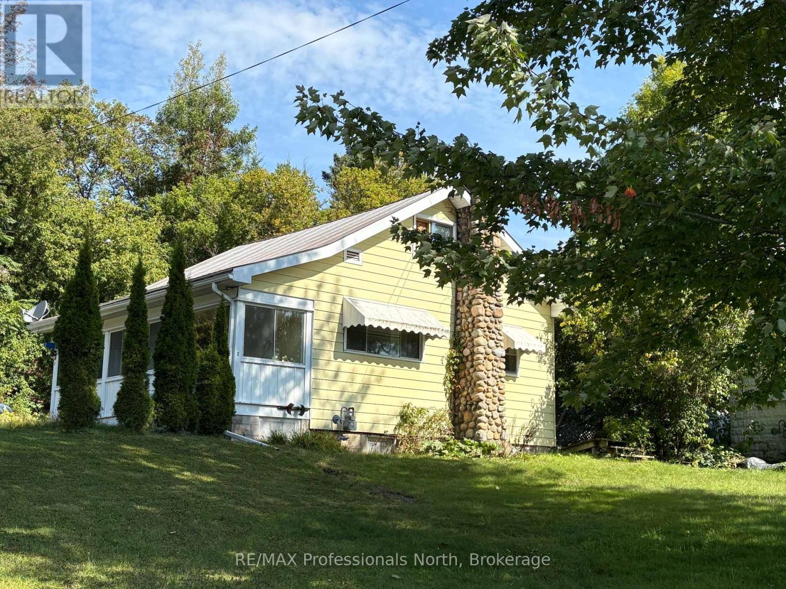 2 SOUTH FETTERLY STREET, Huntsville, Ontario