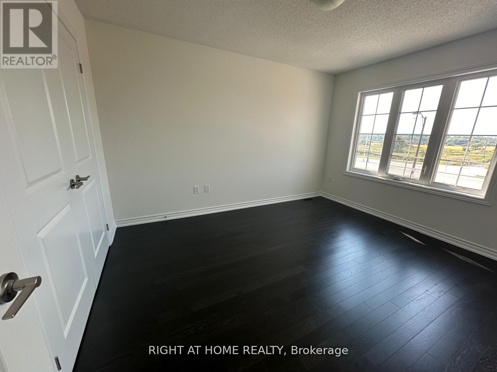 516 Celandine Terrace, Milton, Ontario  L9E 1Z8 - Photo 24 - W12399131