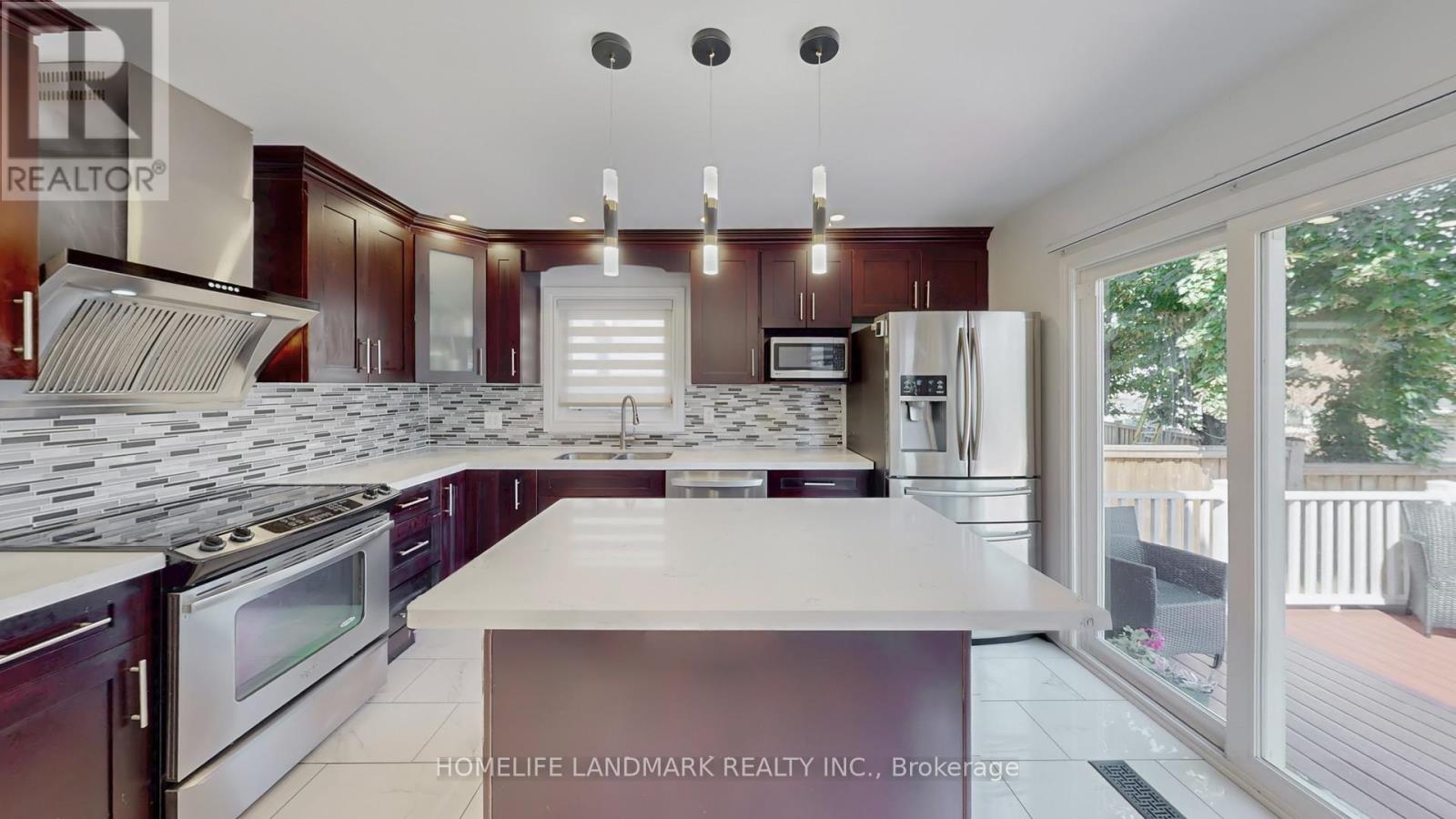 Property at 373 KINGSBRIDGE GARDEN CIRCLE image 5