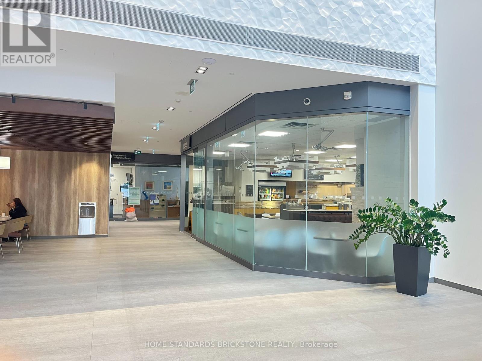 5255 Yonge Street, Toronto (Willowdale East), Ontario  M2N 6P4 - Photo 2 - C12399190