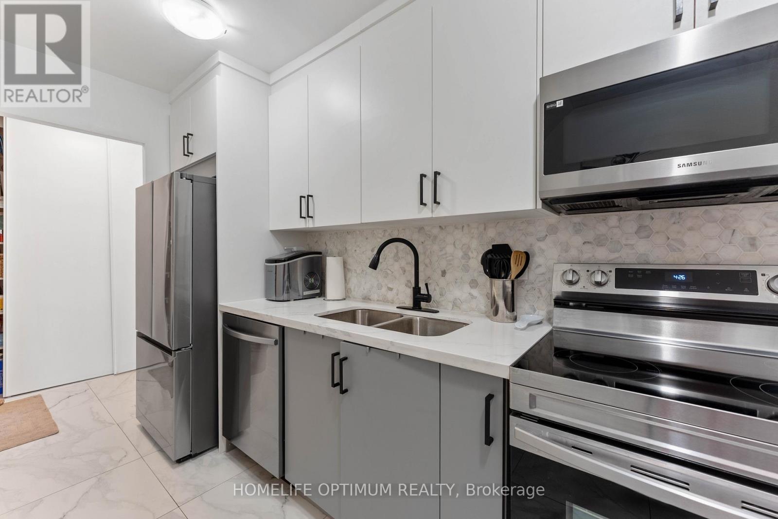 Property at 1076 - 100 MORNELLE COURT image 2