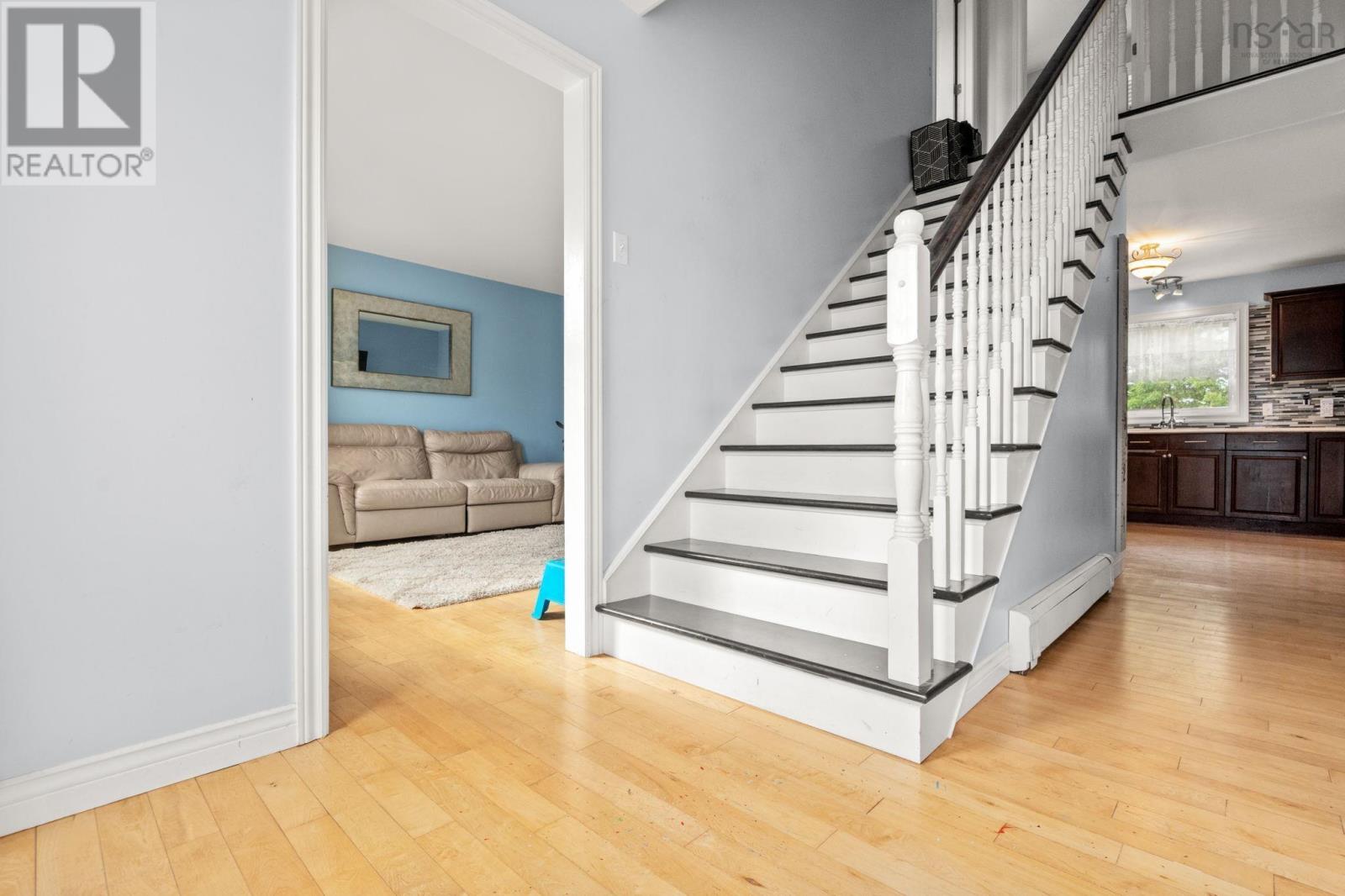 Property at 16 Lacy Anne Ave image 2
