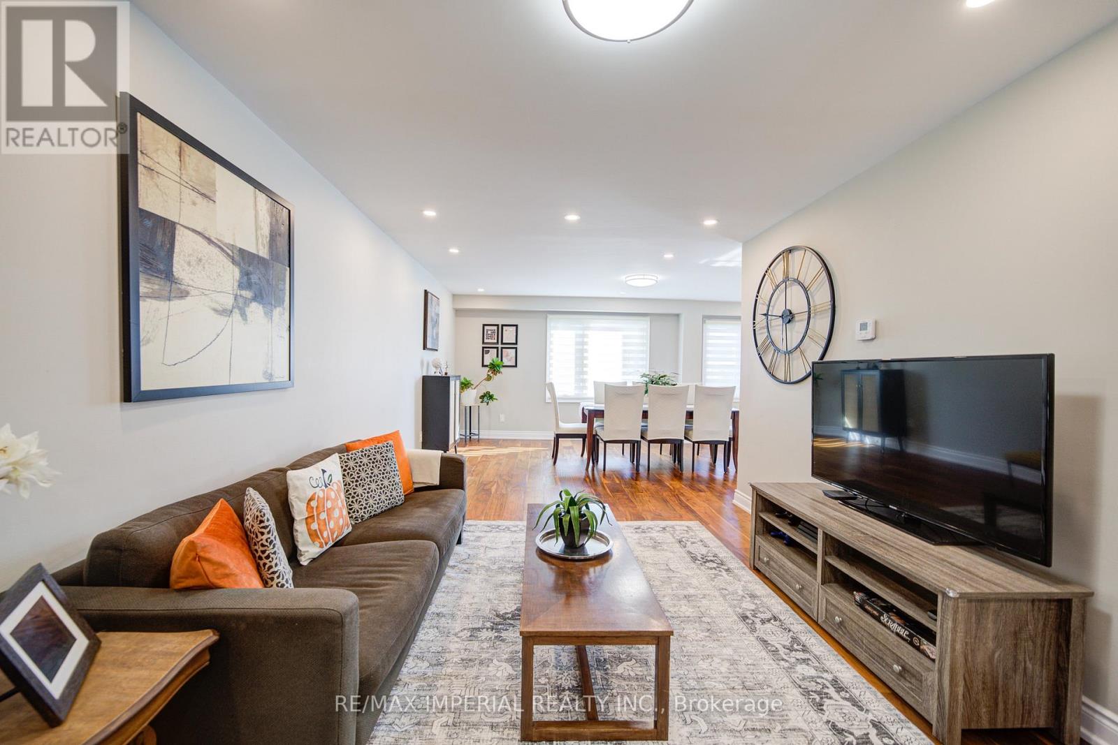 147 Millard Street, Whitchurch-Stouffville, Ontario  L4A 5A1 - Photo 4 - N12399180