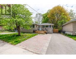 Bsmt - 99 Cherrywood Drive, Newmarket (Bristol-London), Ca