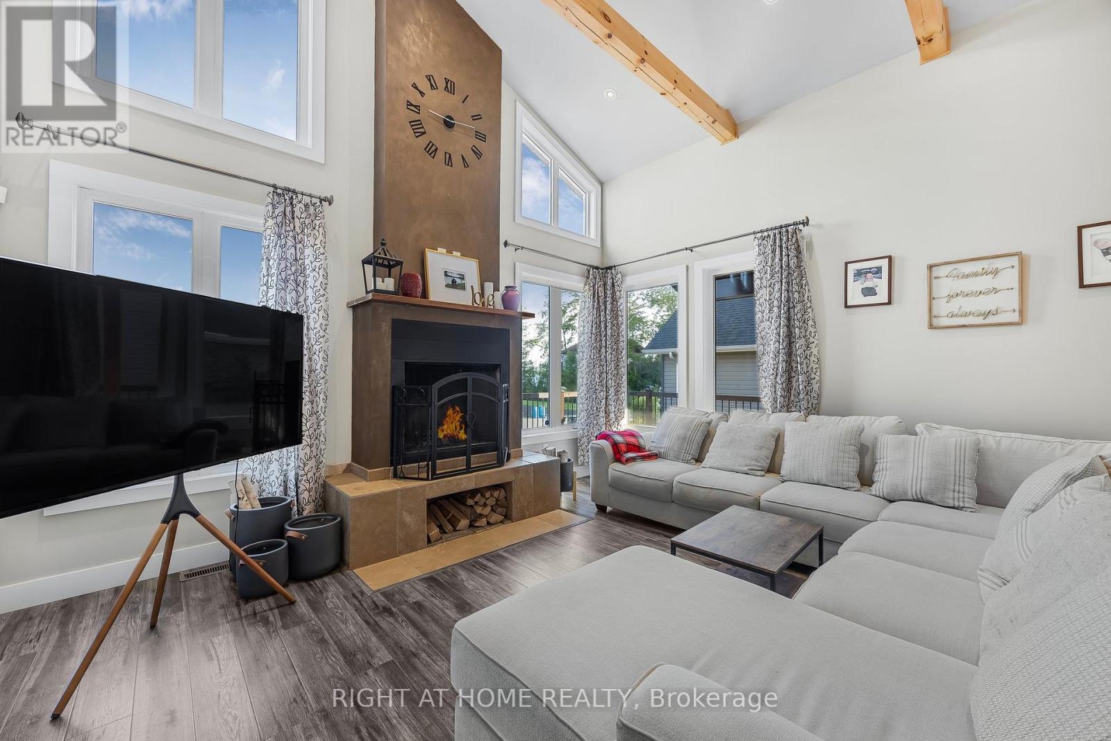 575 Oleary Lane, Tay (Victoria Harbour), Ontario  L0K 2A0 - Photo 10 - S12399166