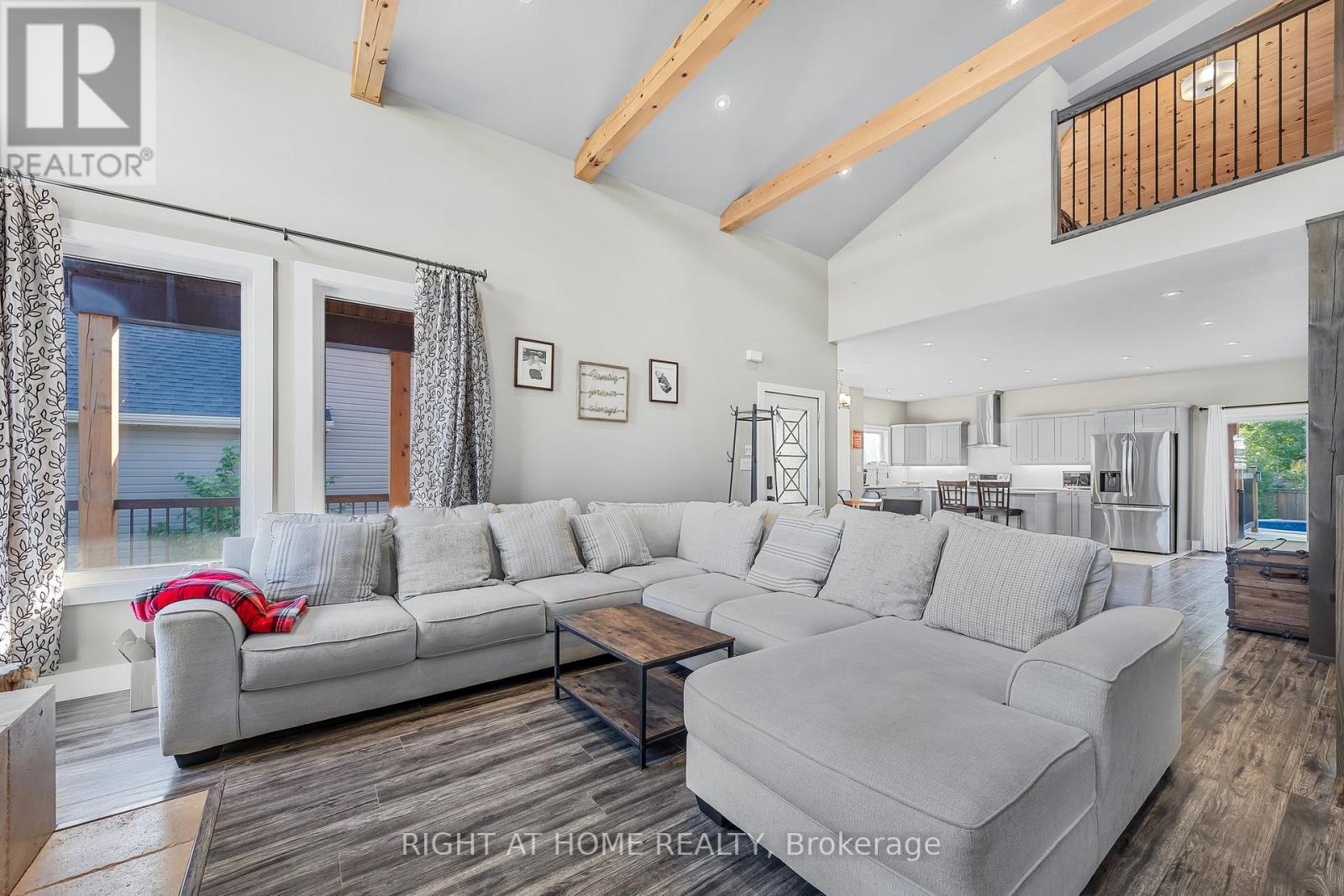 575 Oleary Lane, Tay (Victoria Harbour), Ontario  L0K 2A0 - Photo 11 - S12399166