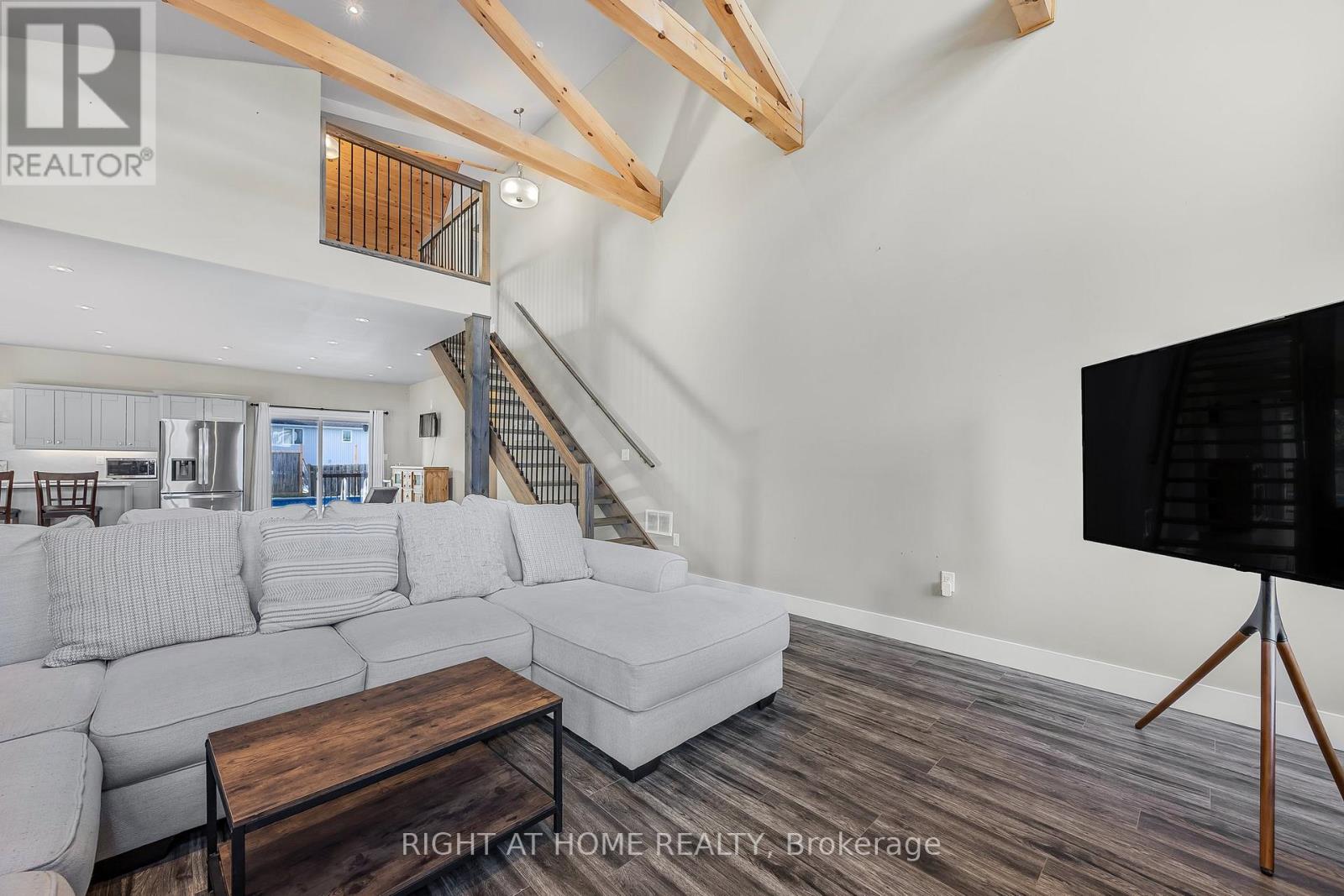 575 Oleary Lane, Tay (Victoria Harbour), Ontario  L0K 2A0 - Photo 12 - S12399166