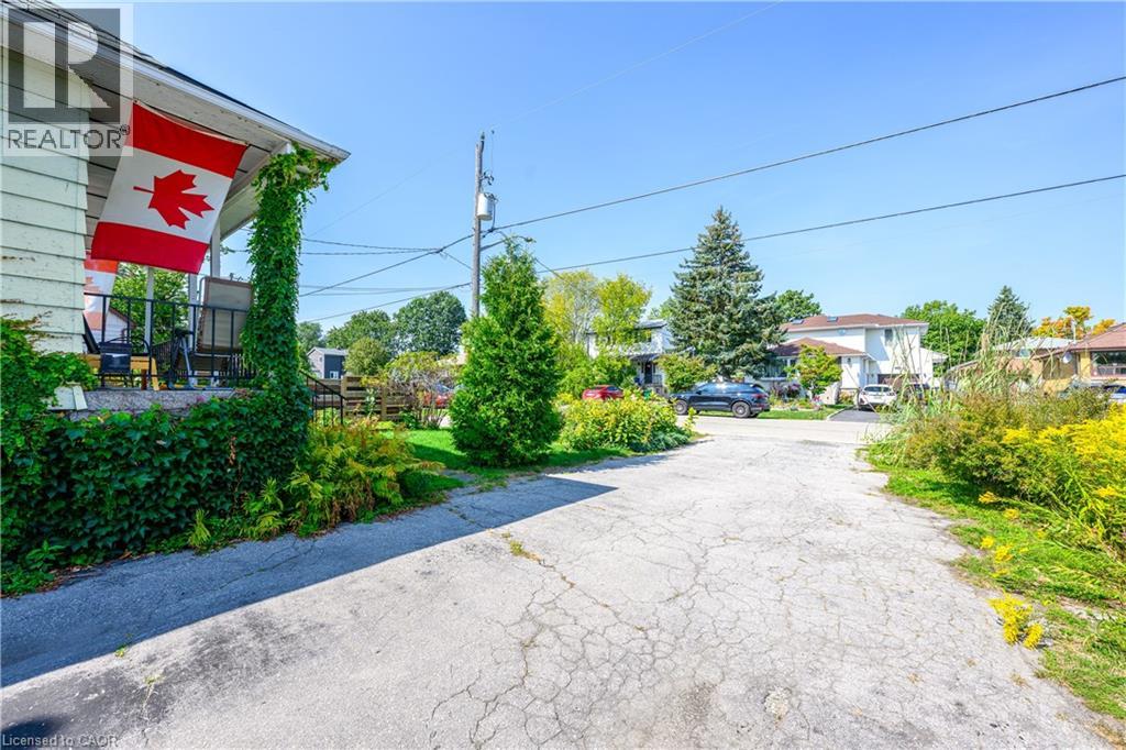 212 Troy Street, Mississauga, Ontario  L5G 1S7 - Photo 12 - 40768700