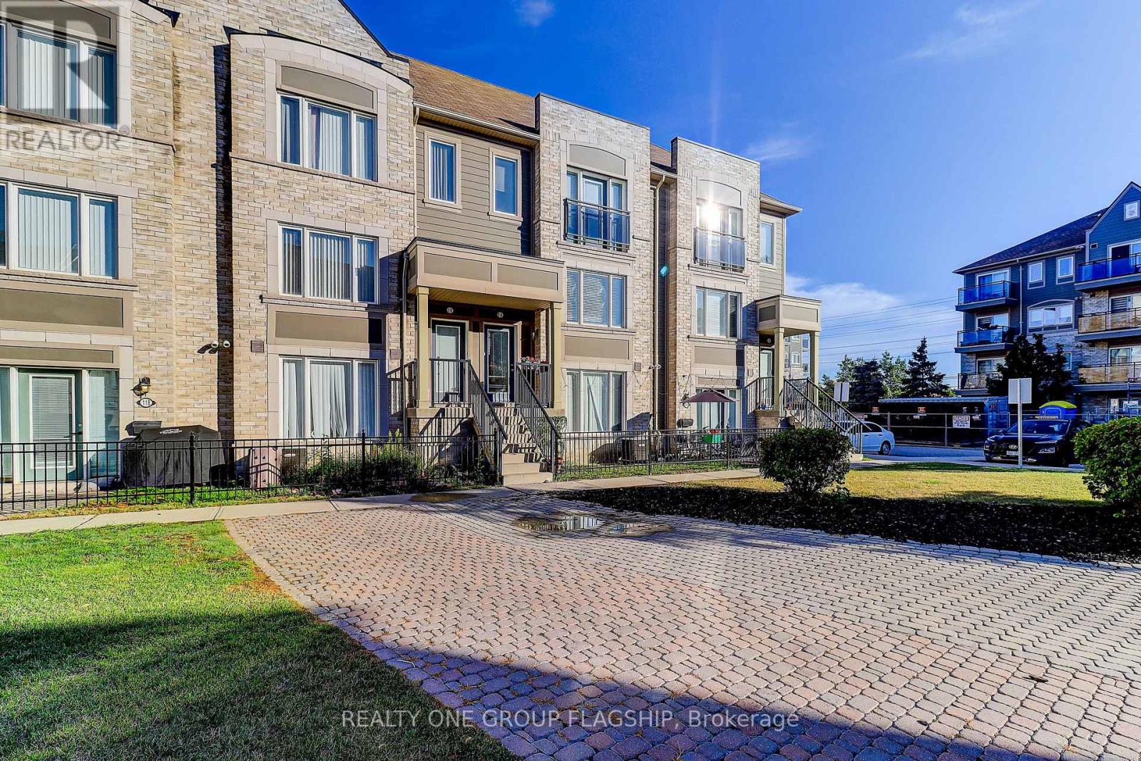 Property at 114 - 3050 ERIN CENTRE BOULEVARD image 1