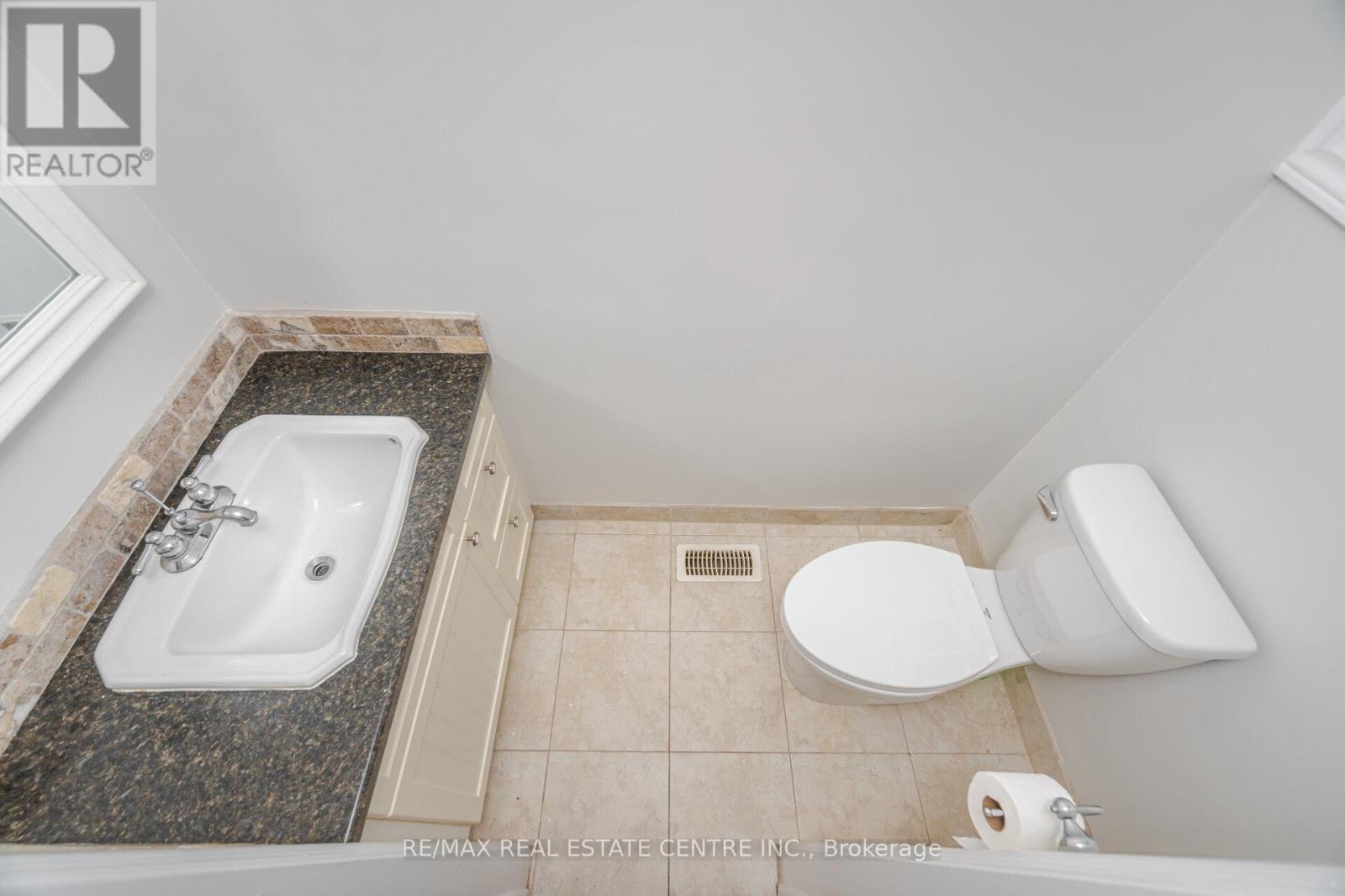 525 Swann Drive, Oakville, Ontario  L6L 3W9 - Photo 22 - W12399173