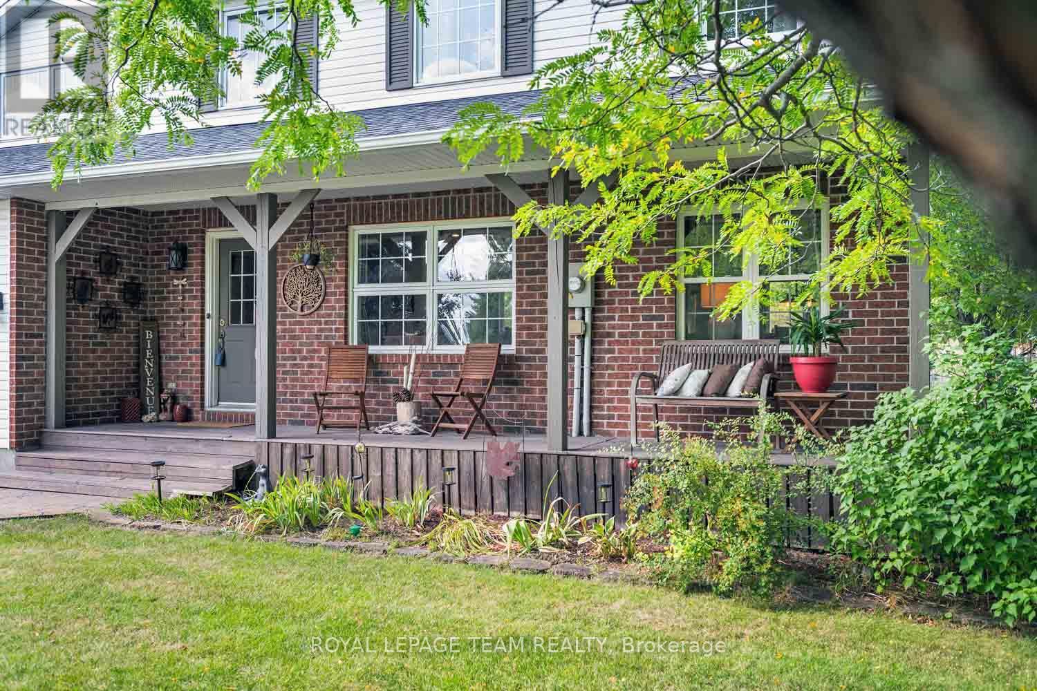 Property at 1271 COLLIER CRESCENT image 3