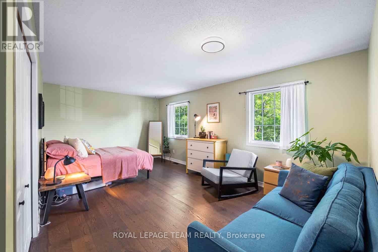 1271 Collier Crescent, Ottawa, Ontario  K4P 1C1 - Photo 31 - X12399241