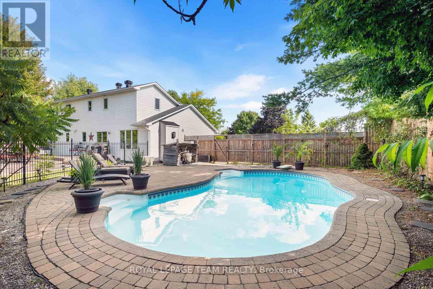 1271 Collier Crescent, Ottawa, Ontario  K4P 1C1 - Photo 43 - X12399241