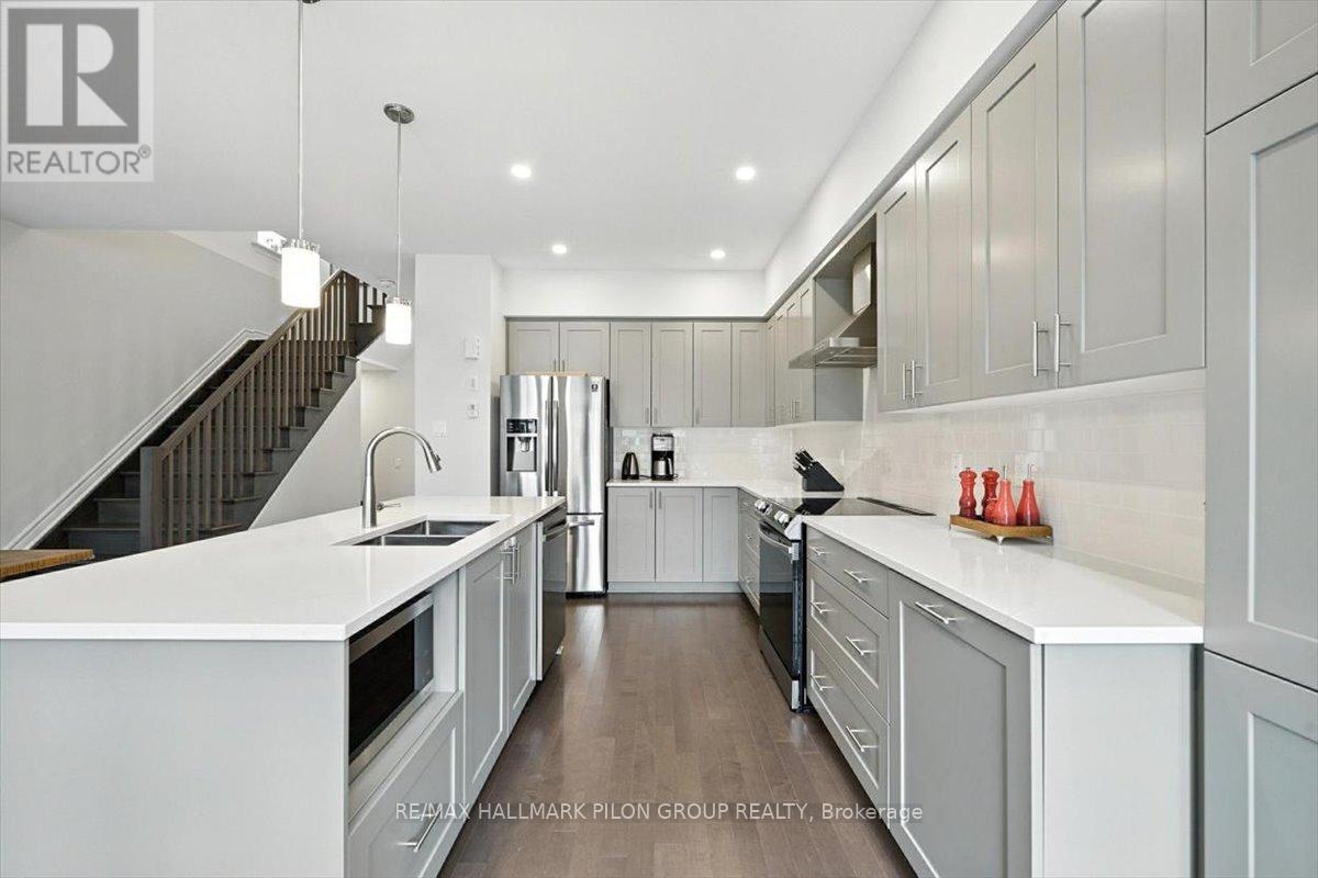 391 Cornice Street, Ottawa, Ontario  K1W 0P7 - Photo 5 - X12399294
