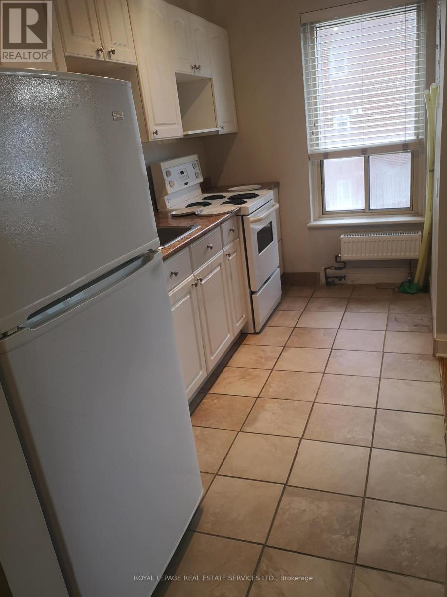 8 - 10 Rockwood Place, Hamilton, Ontario  L8N 2G2 - Photo 3 - X12399192