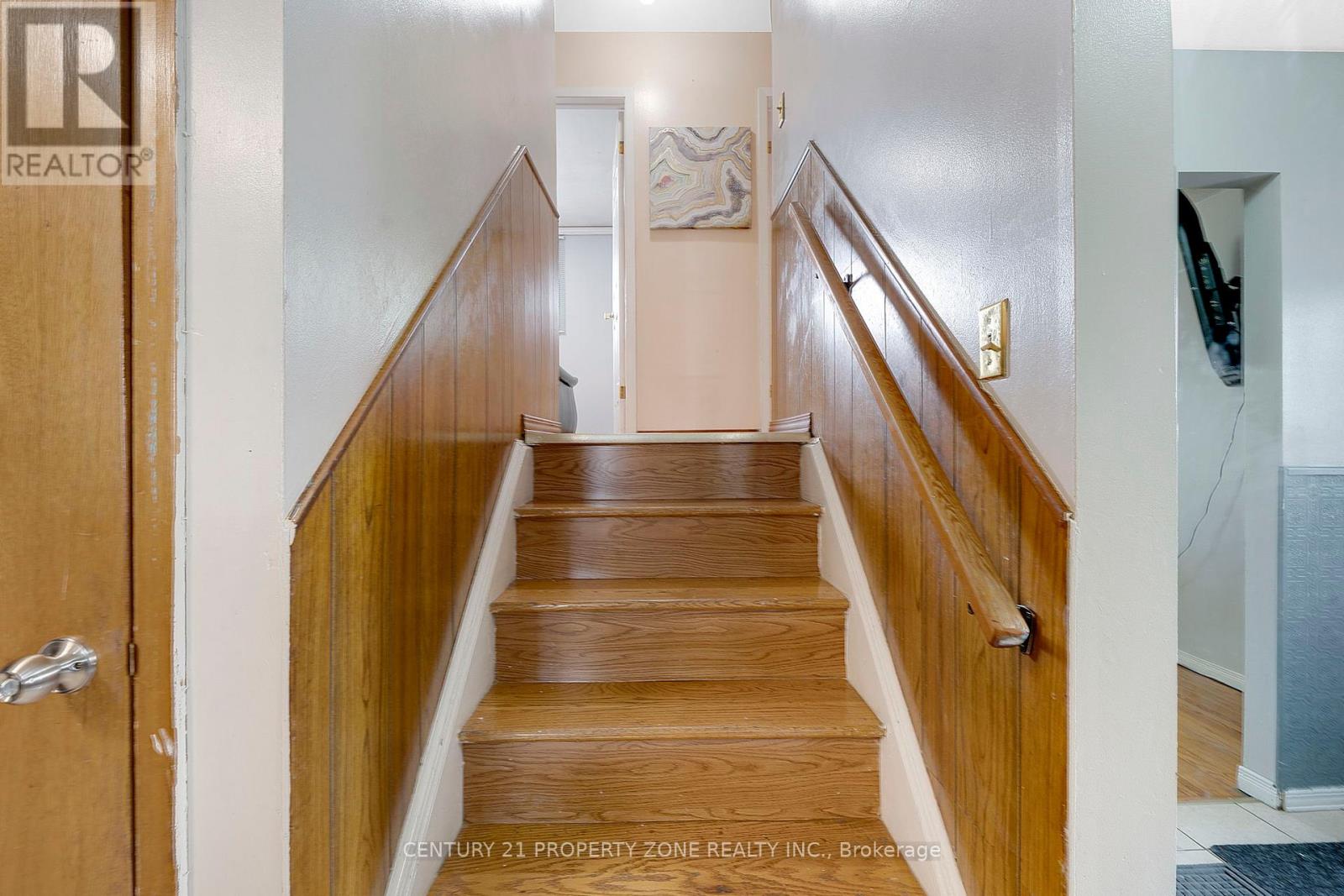 138 Berkindale Drive, Hamilton, Ontario  L8E 1M5 - Photo 10 - X12399206