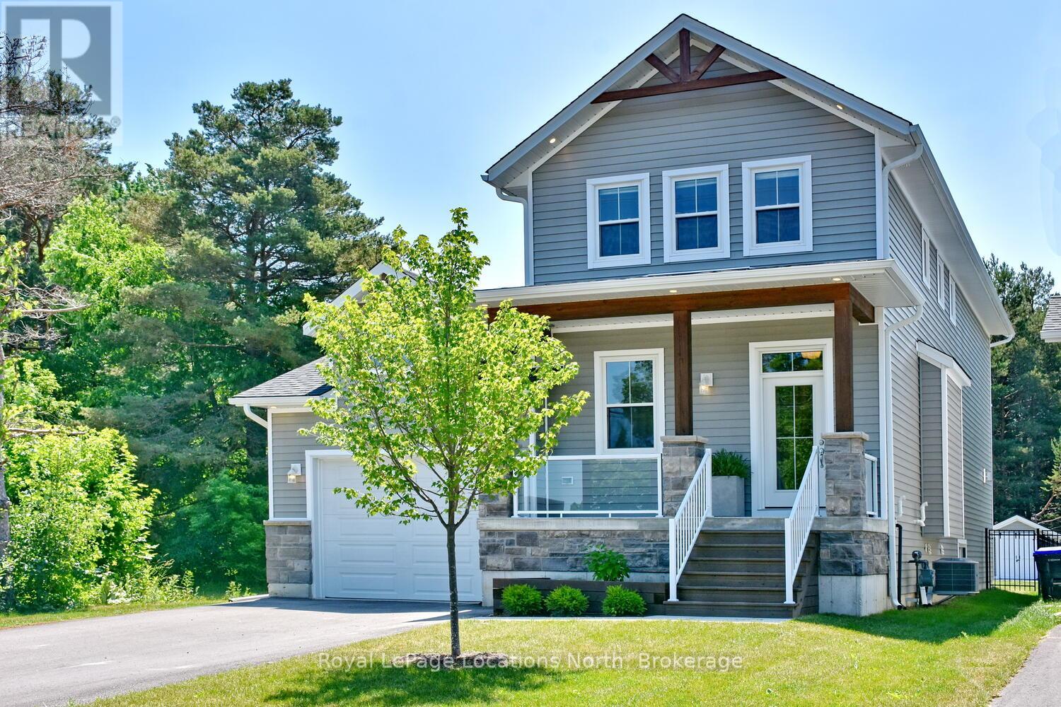 11 LOCKE AVENUE, Clearview, Ontario