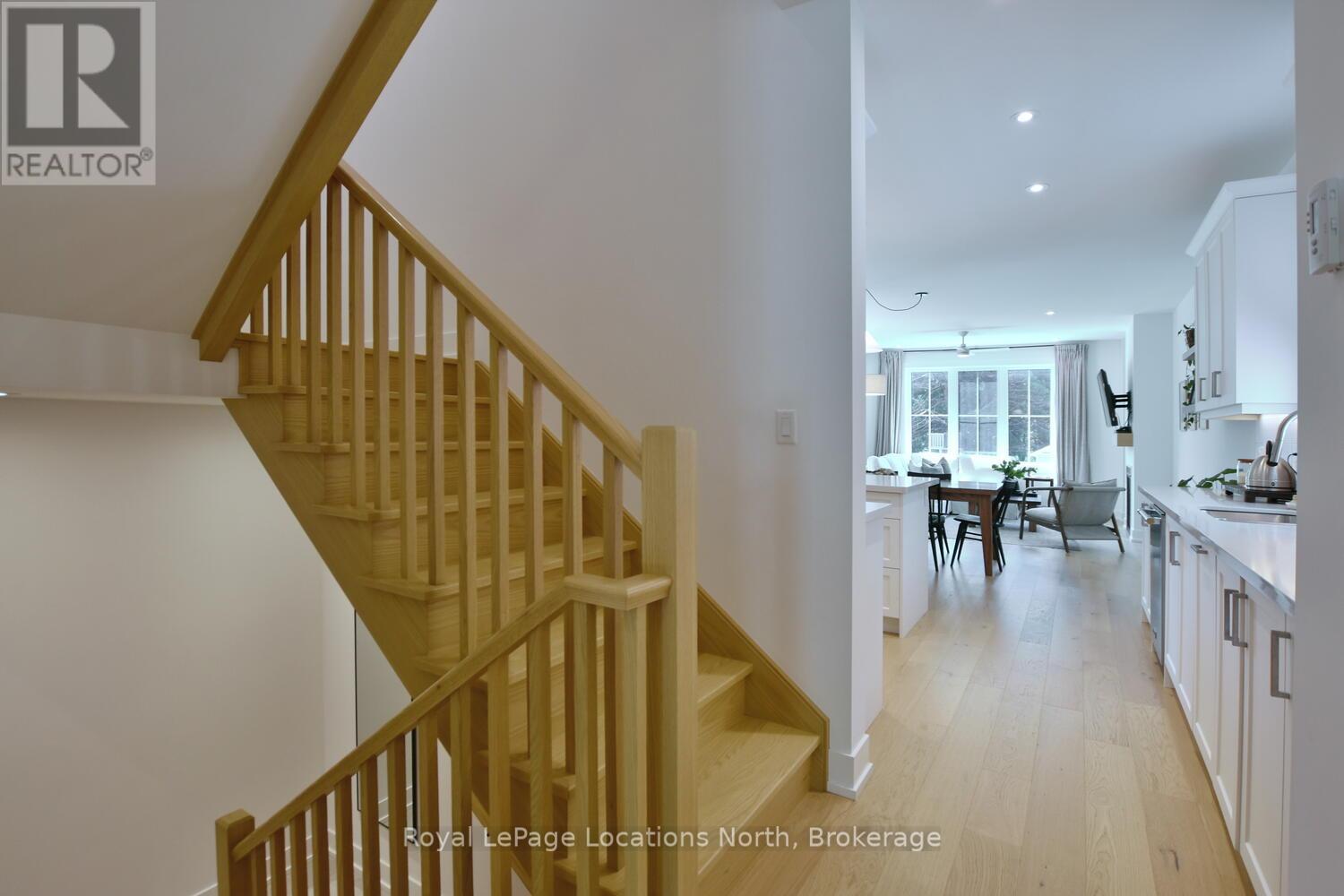 11 Locke Avenue, Clearview, Ontario  L0M 1S0 - Photo 13 - S12399273