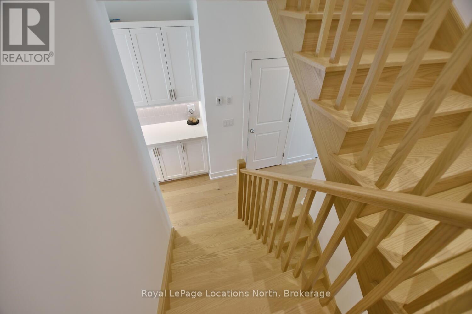 11 Locke Avenue, Clearview, Ontario  L0M 1S0 - Photo 30 - S12399273