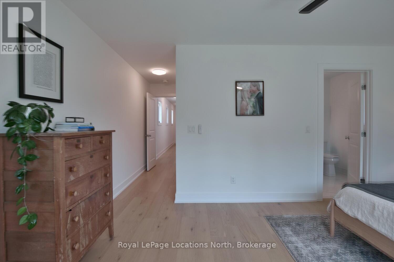 11 Locke Avenue, Clearview, Ontario  L0M 1S0 - Photo 42 - S12399273