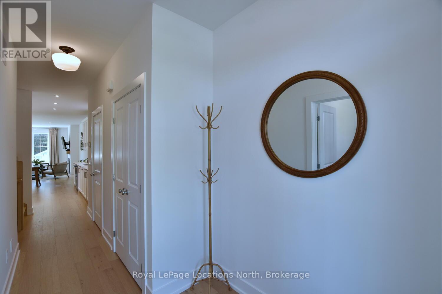 11 Locke Avenue, Clearview, Ontario  L0M 1S0 - Photo 49 - S12399273