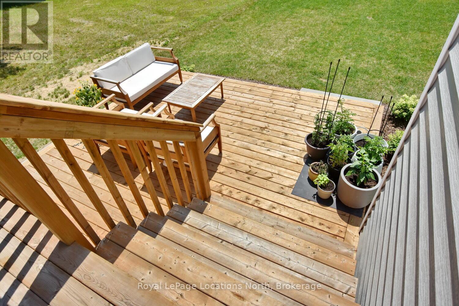 11 Locke Avenue, Clearview, Ontario  L0M 1S0 - Photo 6 - S12399273