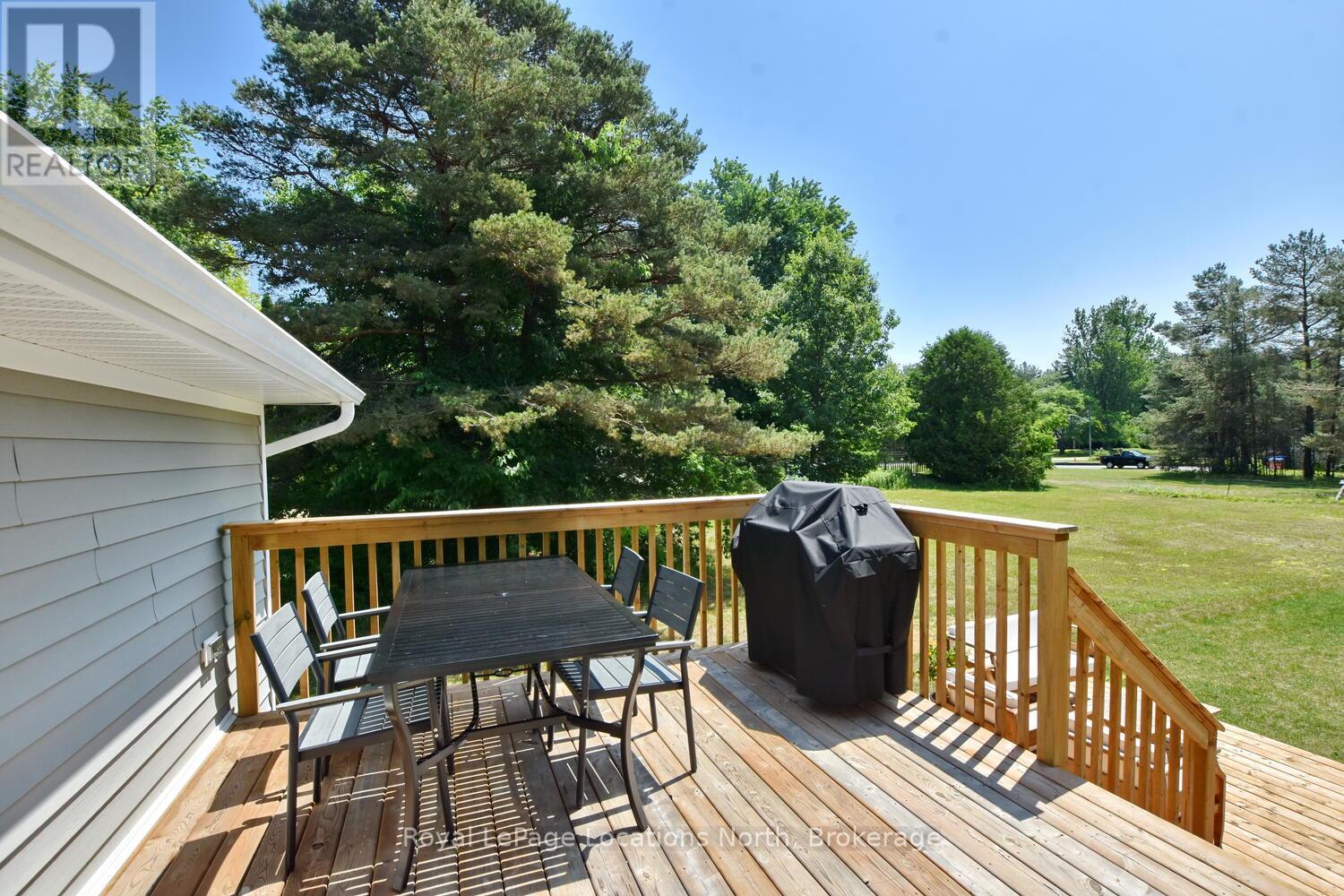 11 Locke Avenue, Clearview, Ontario  L0M 1S0 - Photo 7 - S12399273