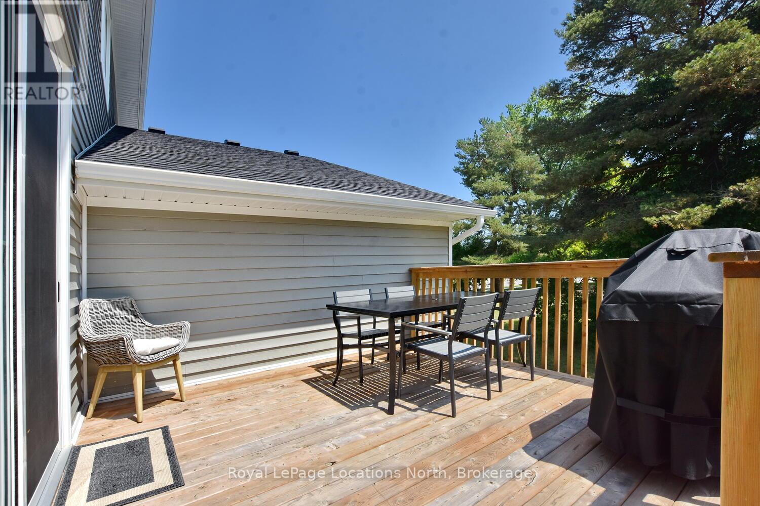 11 Locke Avenue, Clearview, Ontario  L0M 1S0 - Photo 8 - S12399273