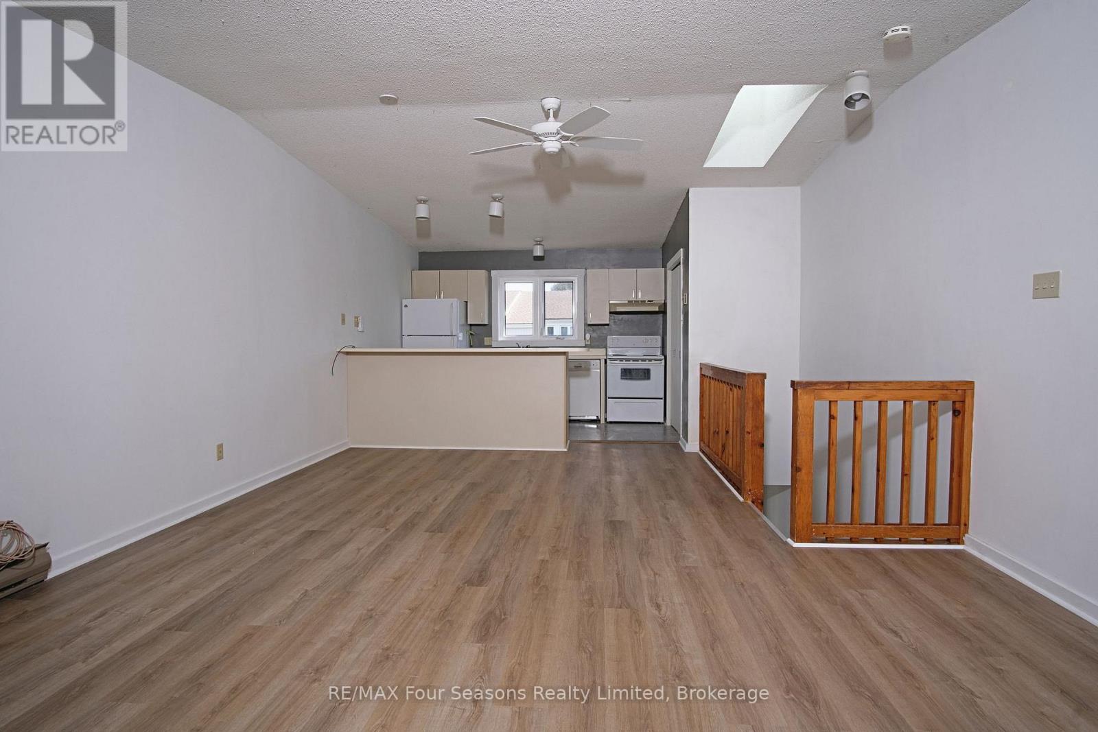 534 - 22 Dawson Drive, Collingwood, Ontario  L9Y 5B4 - Photo 7 - S12399284