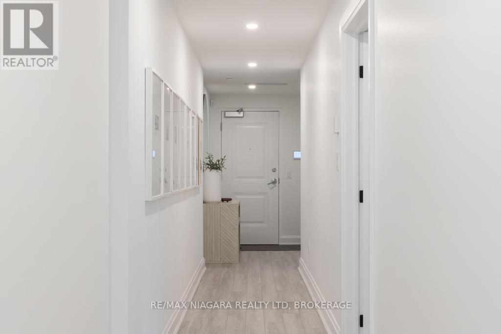 201 - 10 Dalhousie Avenue, St. Catharines (Port Dalhousie), Ontario  L2N 4W4 - Photo 6 - X12399275