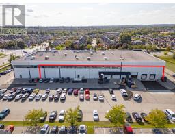 2 - 10 VIA RENZO DRIVE, Richmond Hill, Ontario