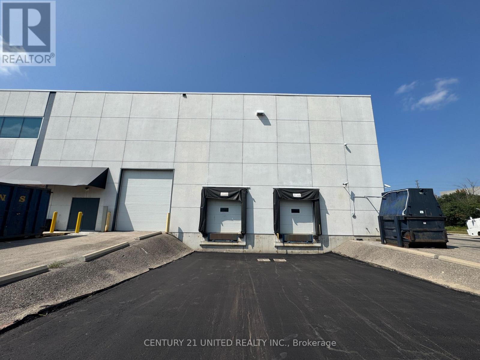 2 - 10 Via Renzo Drive, Richmond Hill, Ontario  L4S 0B6 - Photo 5 - N12358957