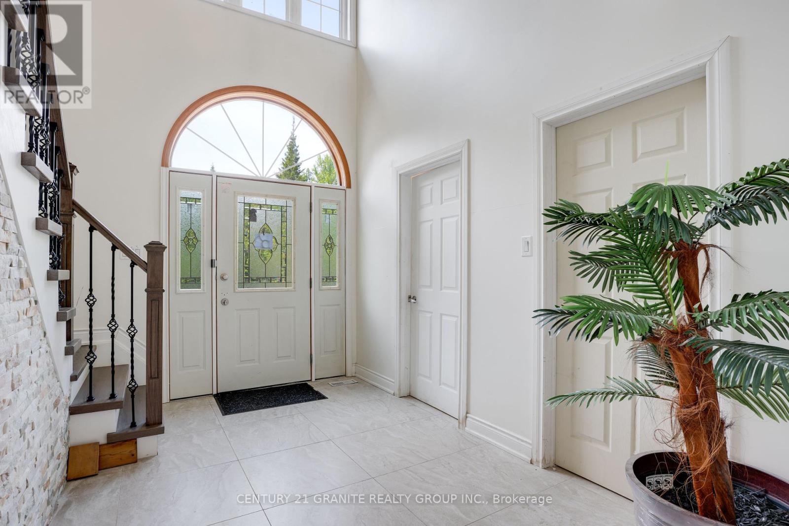 1049 Limerick Lake Road, Limerick, Ontario  K0L 1W0 - Photo 2 - X12399274