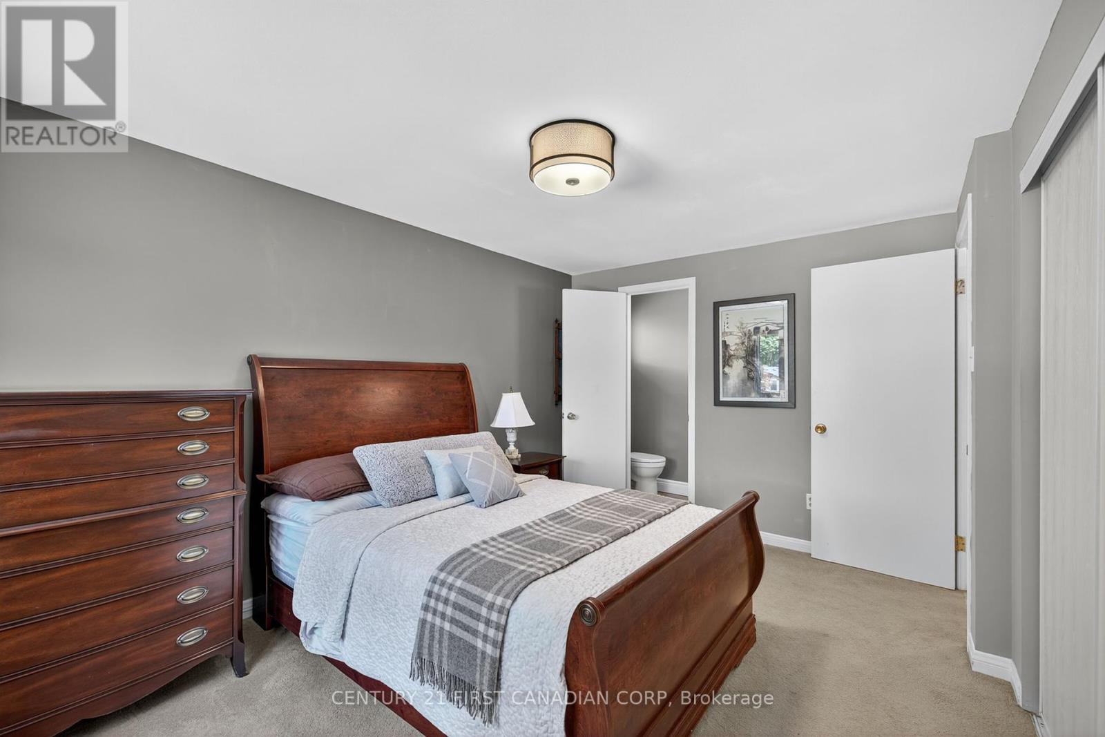 1432 Norman Place, London South, Ontario  N6K 2S7 - Photo 20 - X12378499