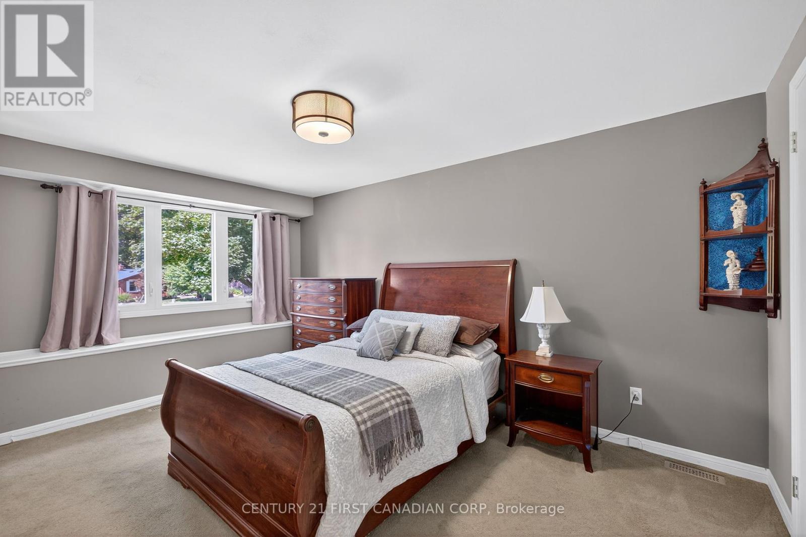 1432 Norman Place, London South, Ontario  N6K 2S7 - Photo 19 - X12378499