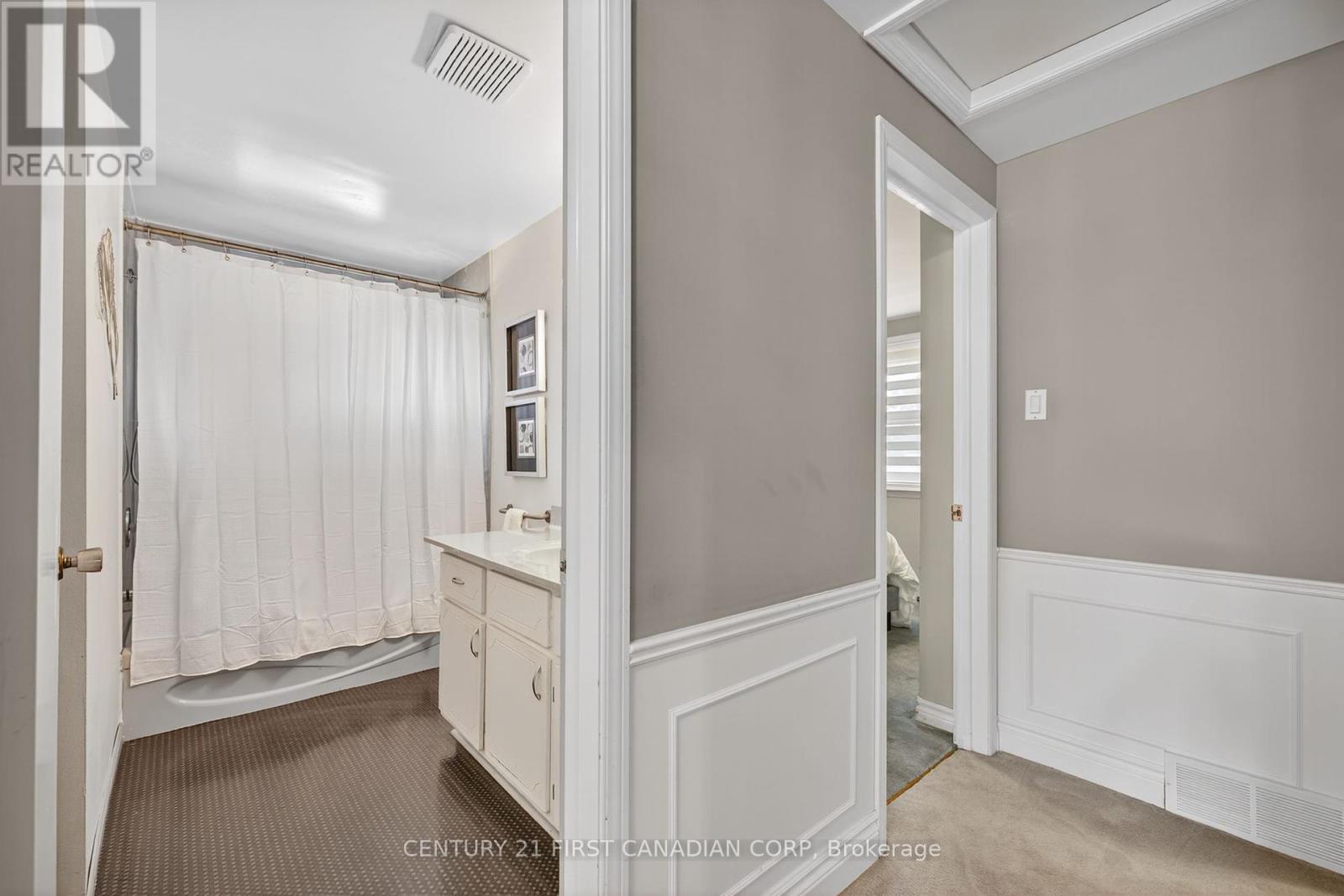 1432 Norman Place, London South, Ontario  N6K 2S7 - Photo 29 - X12378499