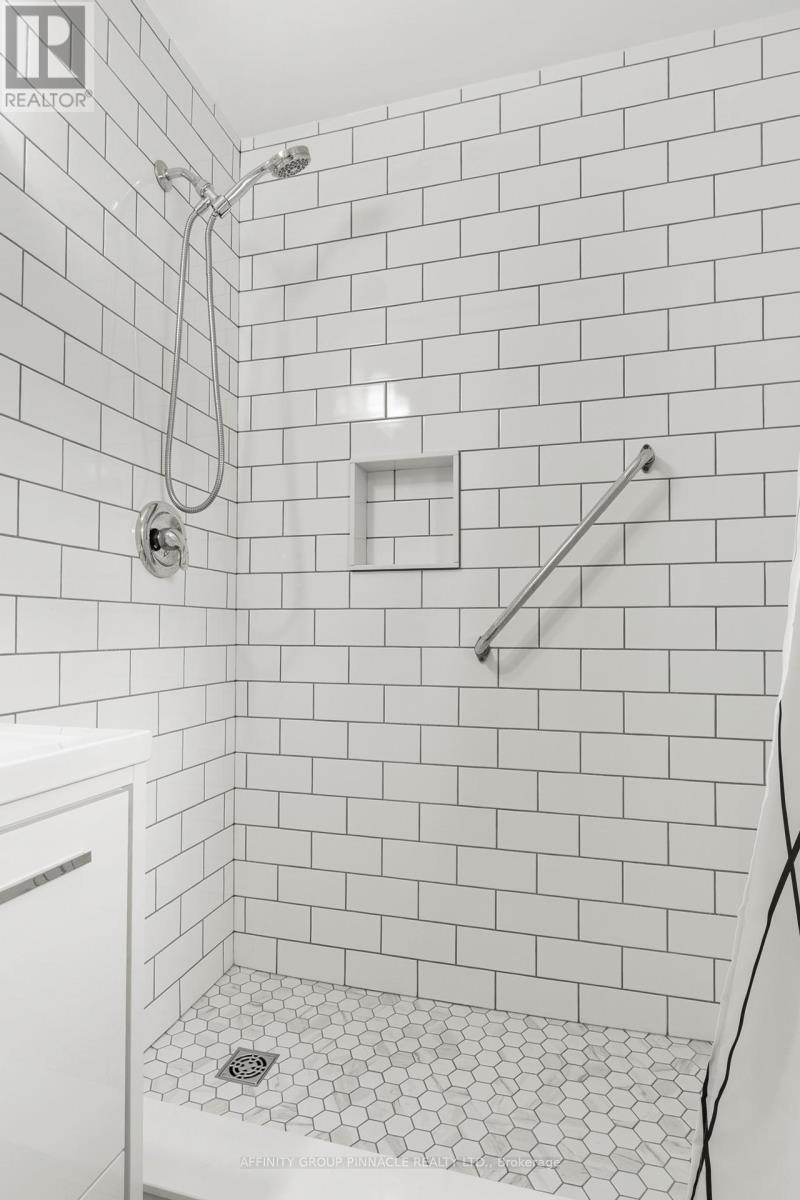 17 Richard Avenue, Kawartha Lakes, Ontario  K9V 5H4 - Photo 17 - X12399231