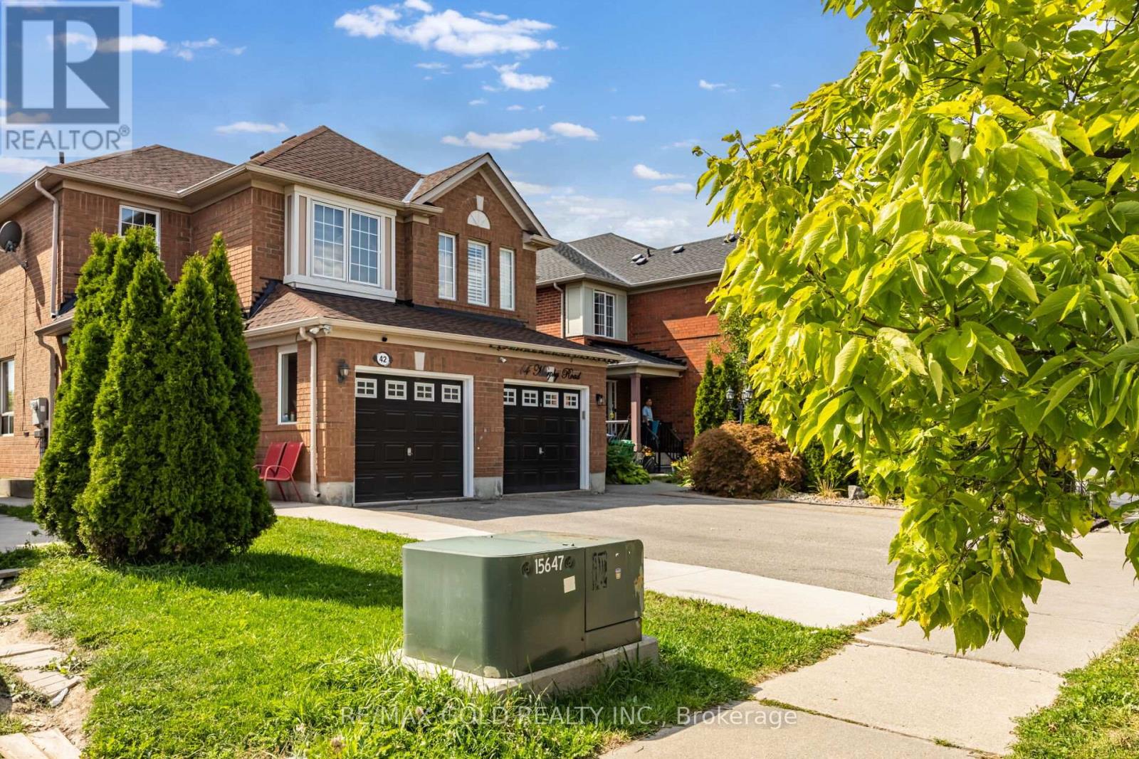 42 Murphy Road, Brampton, Ontario  L6S 0B1 - Photo 4 - W12395308