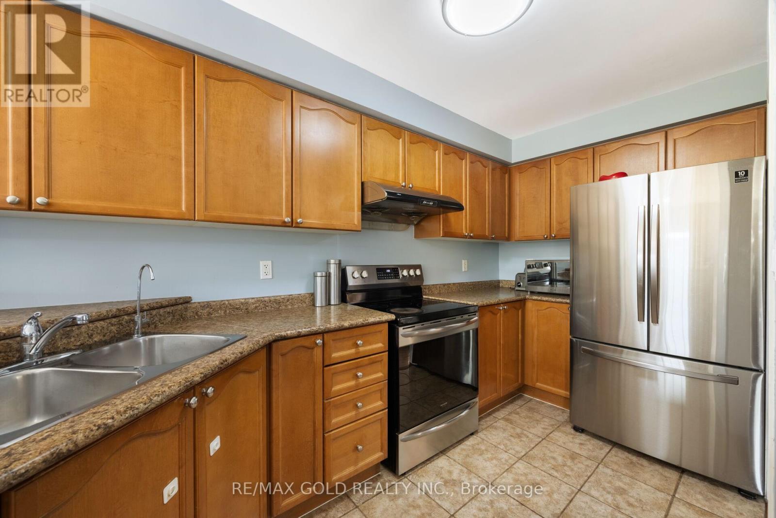 42 Murphy Road, Brampton, Ontario  L6S 0B1 - Photo 15 - W12395308