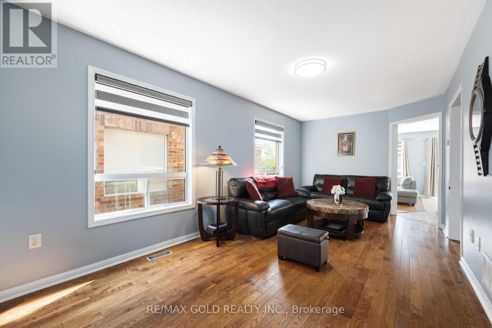 42 Murphy Road, Brampton, Ontario  L6S 0B1 - Photo 7 - W12395308