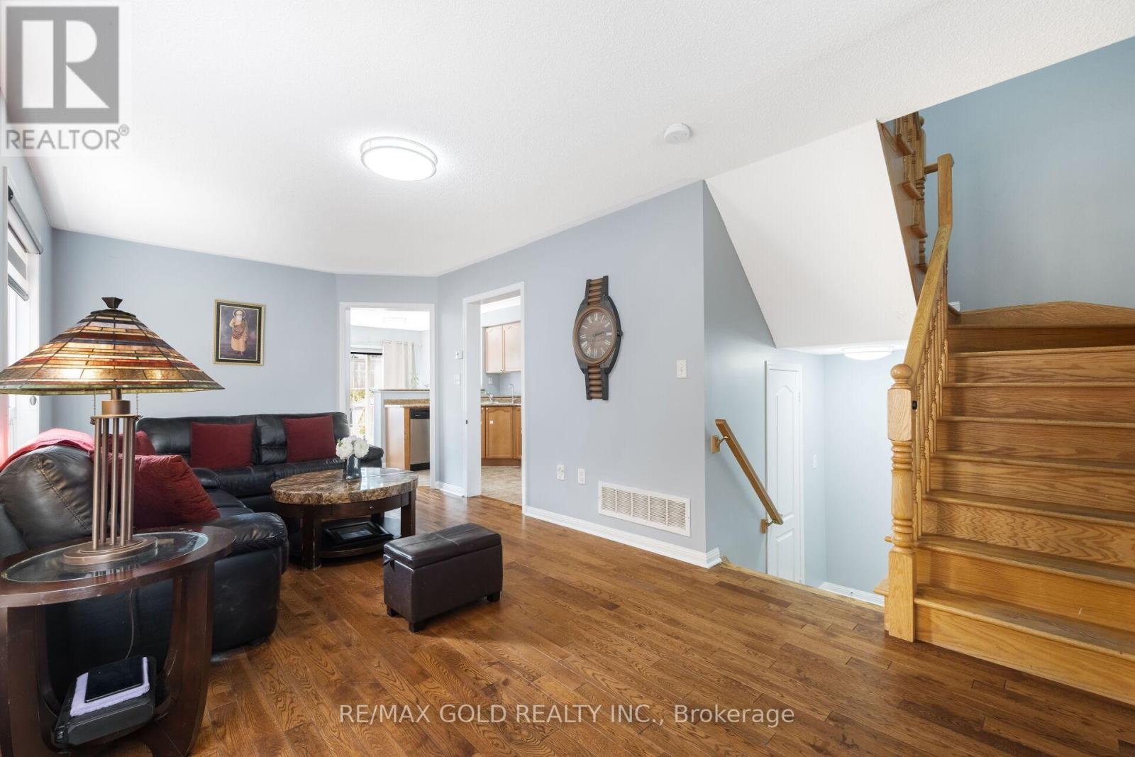 42 Murphy Road, Brampton, Ontario  L6S 0B1 - Photo 9 - W12395308
