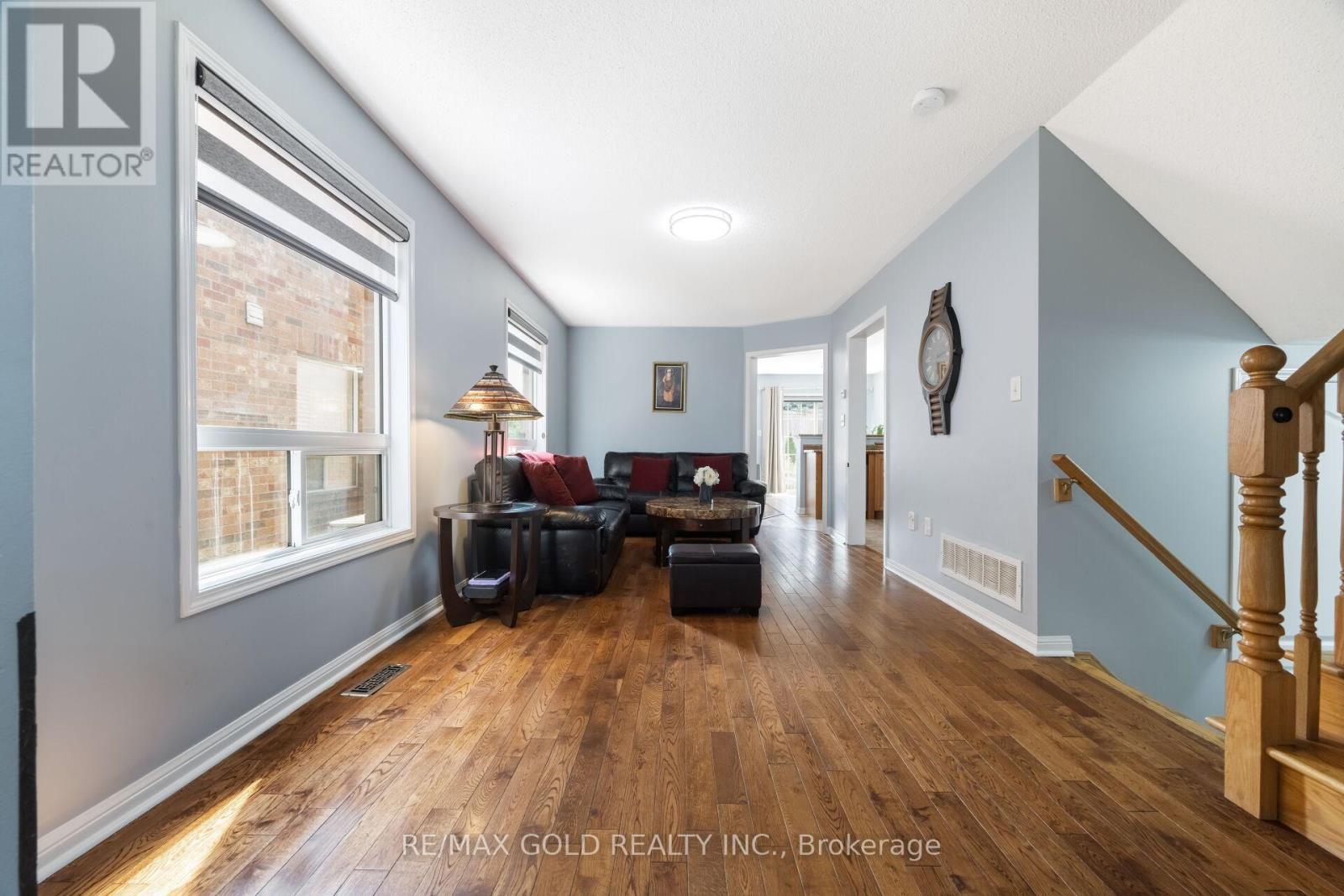 42 Murphy Road, Brampton, Ontario  L6S 0B1 - Photo 6 - W12395308